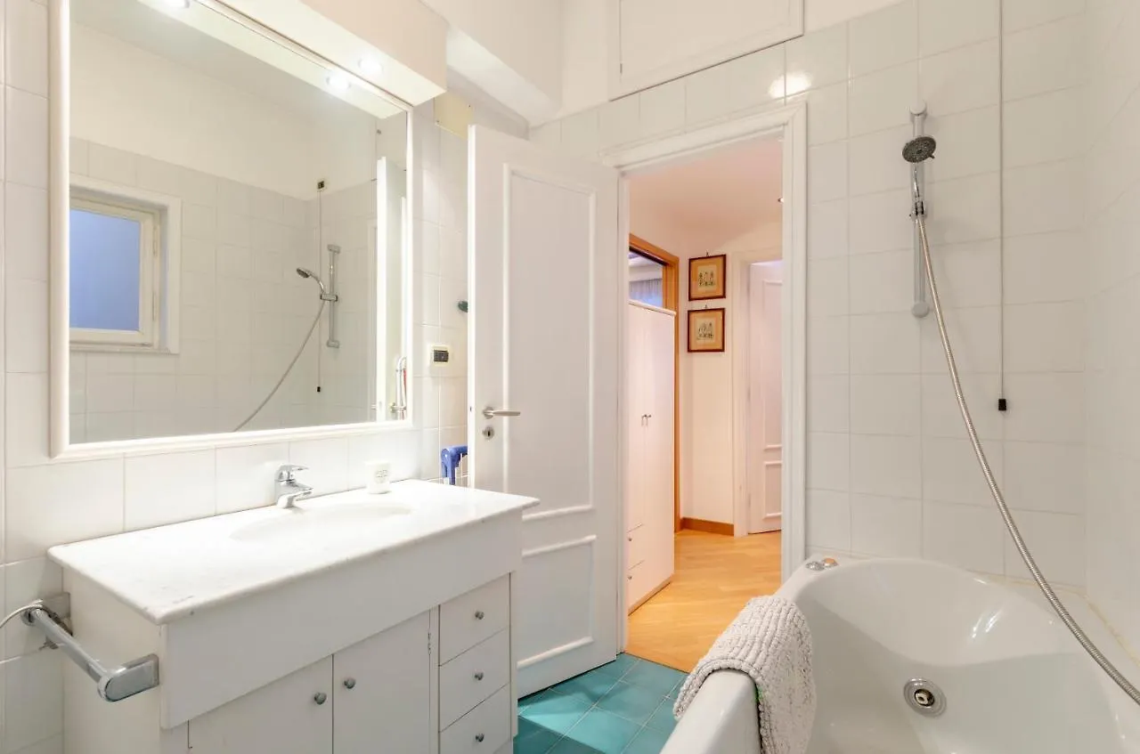 Joivy Apt For 4 With Exclusive Pool And Garden In Nervi Apartment Genoa
